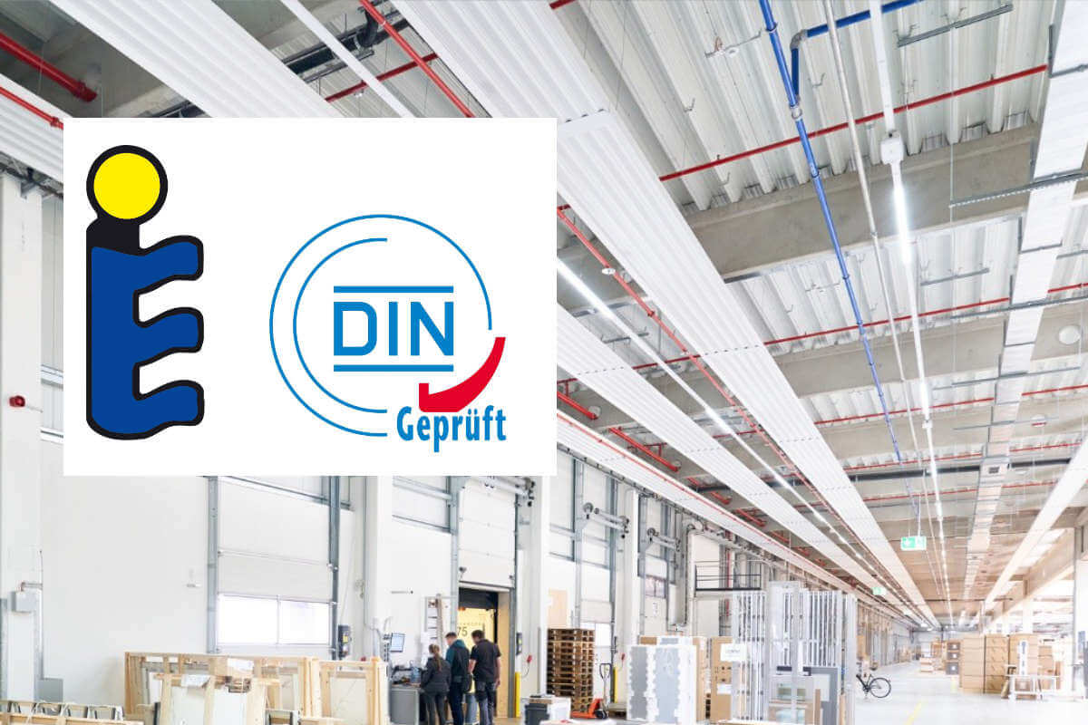 Frenger-Deckenstrahlplatten mit LED-Leuchten beim Küchenhersteller