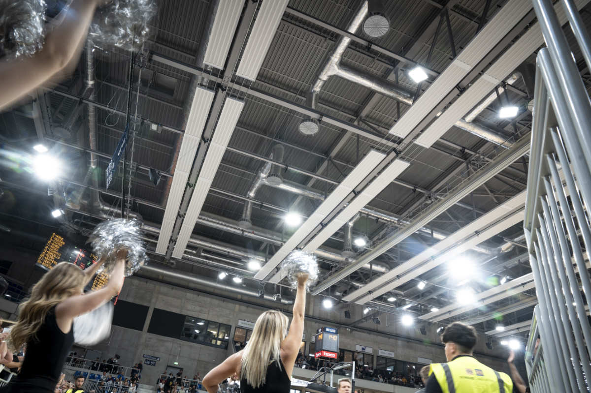 FRENGER Deckenstrahlheizung in der Basketballarena SNP dome